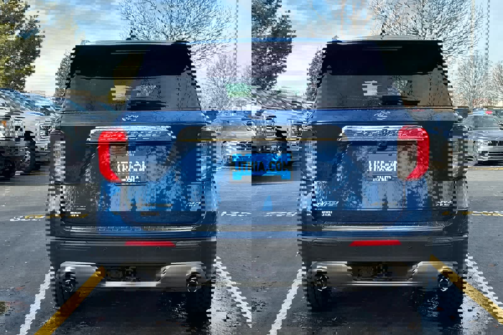 Certified 2022 Ford Explorer Limited w/ Equipment Group 301A image 4