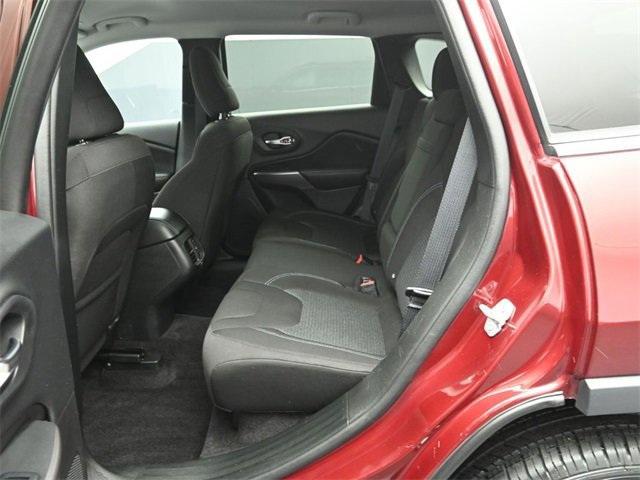 Used 2019 Jeep Cherokee Latitude w/ Cold Weather Group image 36