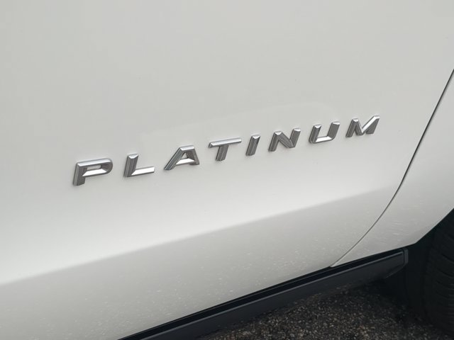 Certified 2025 Ford Expedition Platinum w/ Driver's Package AWD/4WD image 40