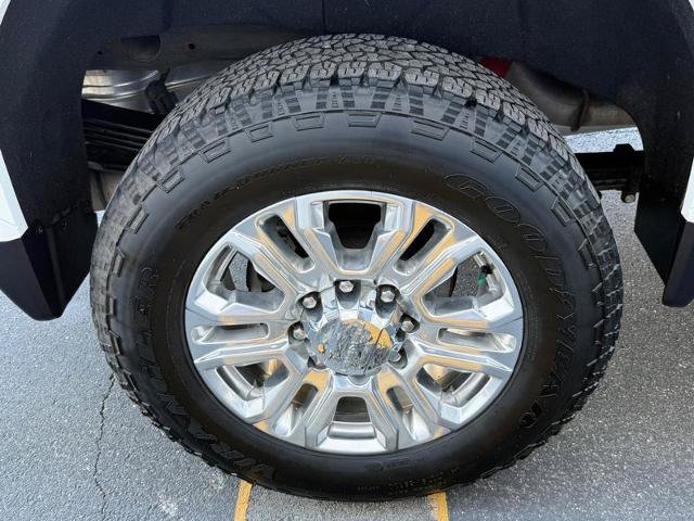 Used 2022 GMC Sierra 2500 Denali w/ Denali Ultimate Package AWD/4WD image 7