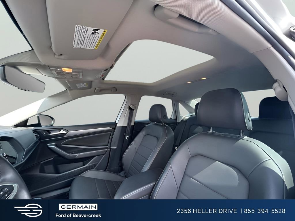 Used 2024 Volkswagen Jetta SE image 15