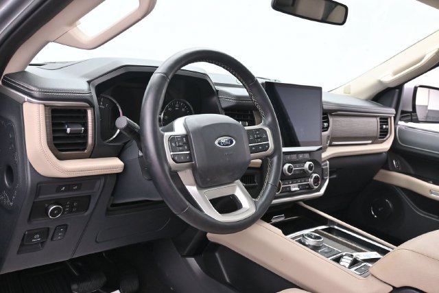 Certified 2024 Ford Expedition Limited RWD image 16