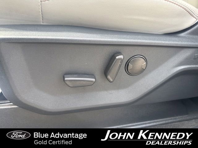 Certified 2025 Ford Expedition Active AWD/4WD image 7
