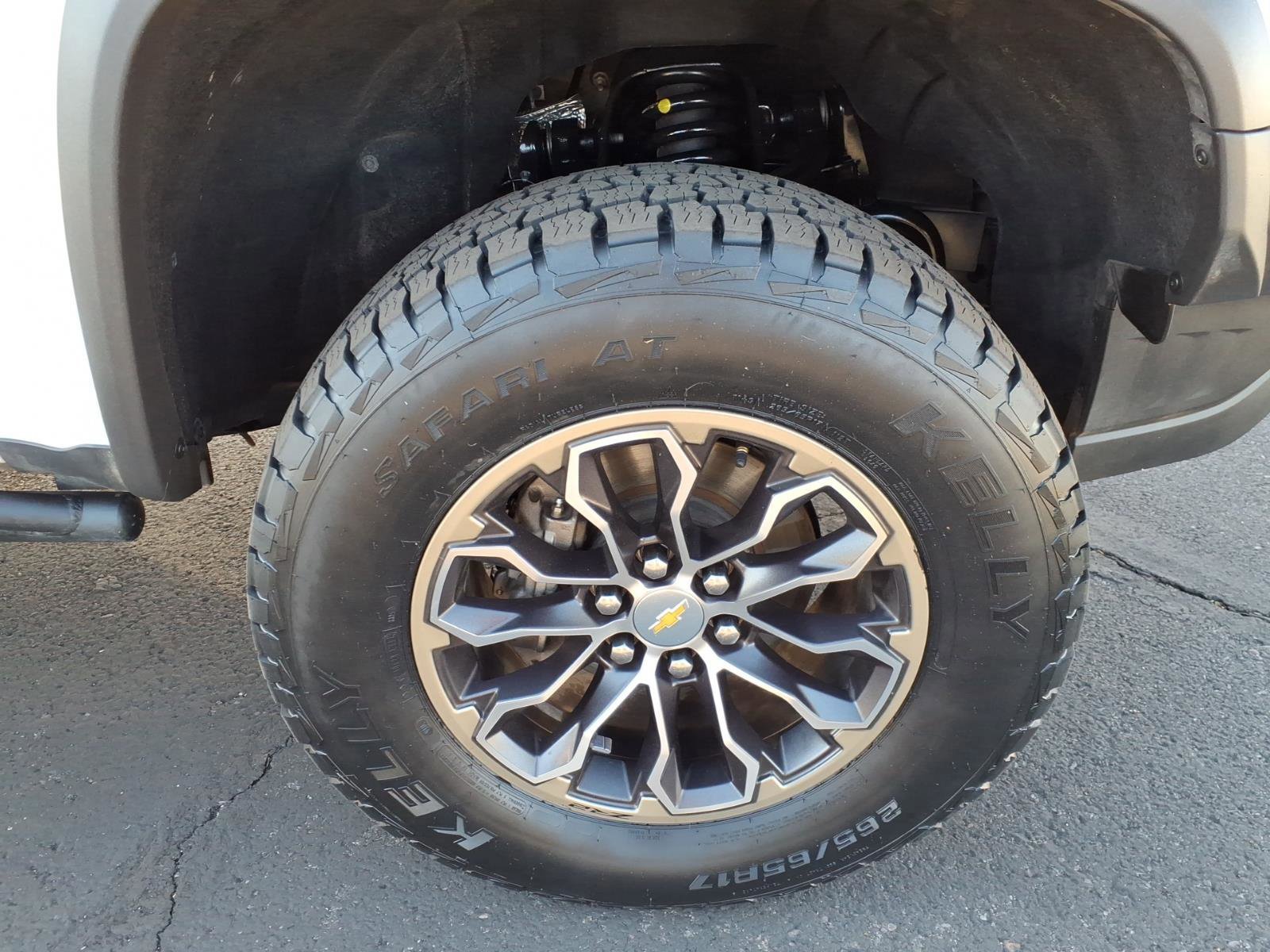 Used 2019 Chevrolet Colorado ZR2 image 9