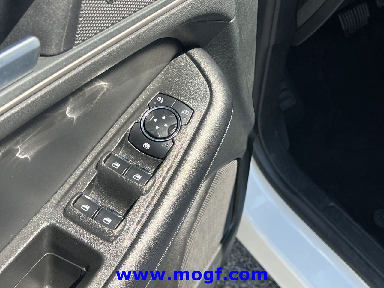 Certified 2024 Ford Edge SEL AWD/4WD image 18