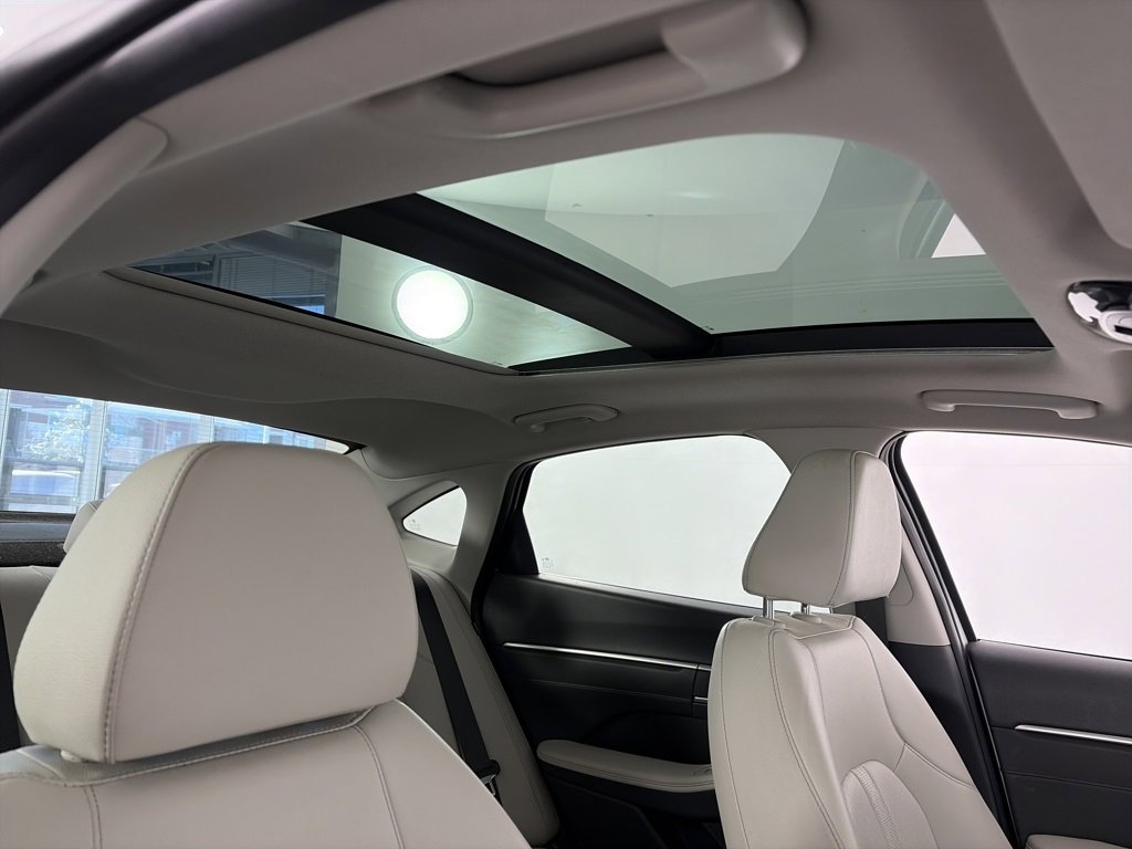 Used 2022 Hyundai Sonata Limited w/ Cargo Package image 31