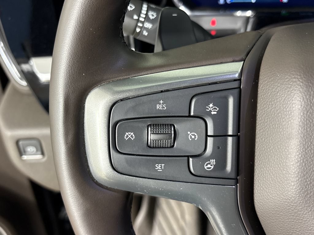 Used 2025 Chevrolet Silverado 1500 LTZ w/ LTZ Premium Package AWD/4WD image 18