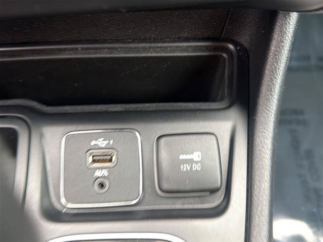 Used 2020 Jeep Cherokee Limited FWD image 21