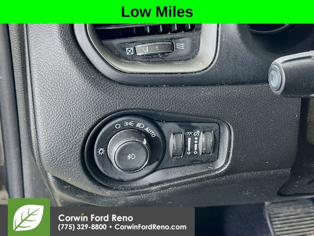 Used 2020 Jeep Renegade Limited image 10