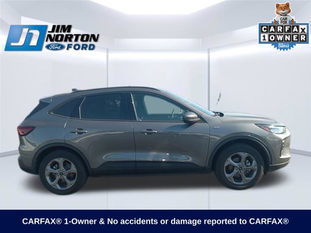 Certified 2025 Ford Escape ST-Line Select AWD/4WD image 10