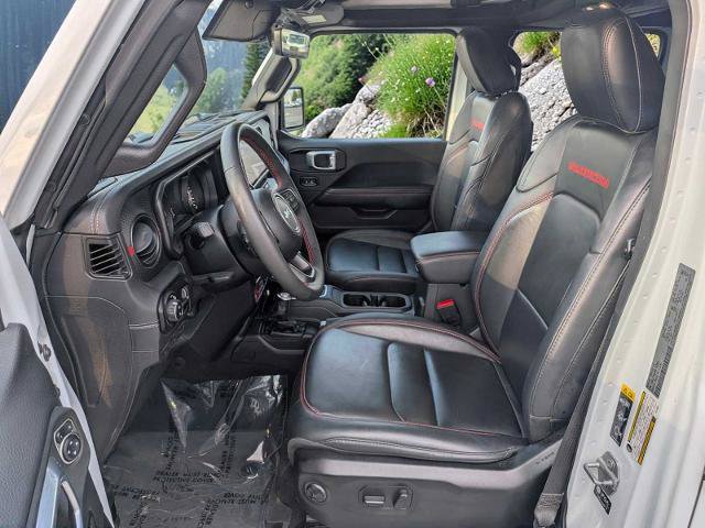 Used 2024 Jeep Gladiator Rubicon w/ Technology Group AWD/4WD image 13