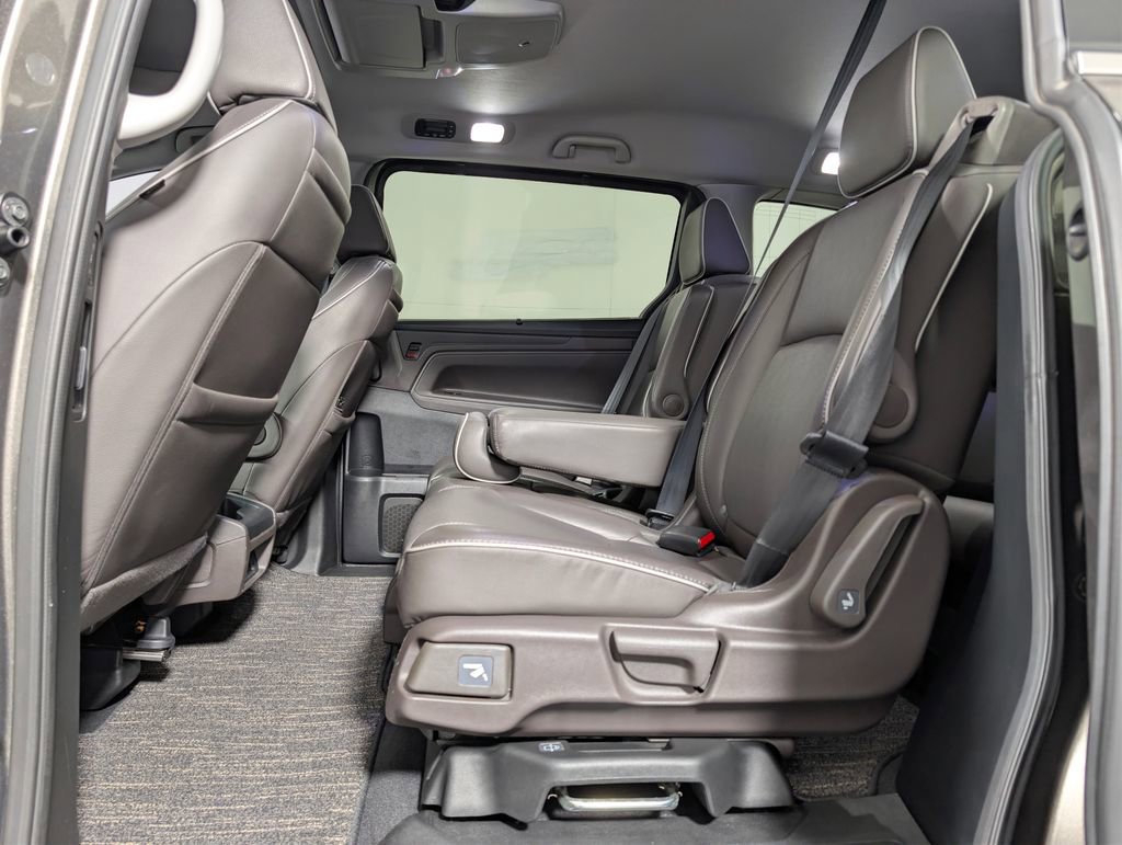 Used 2022 Honda Odyssey Elite image 11