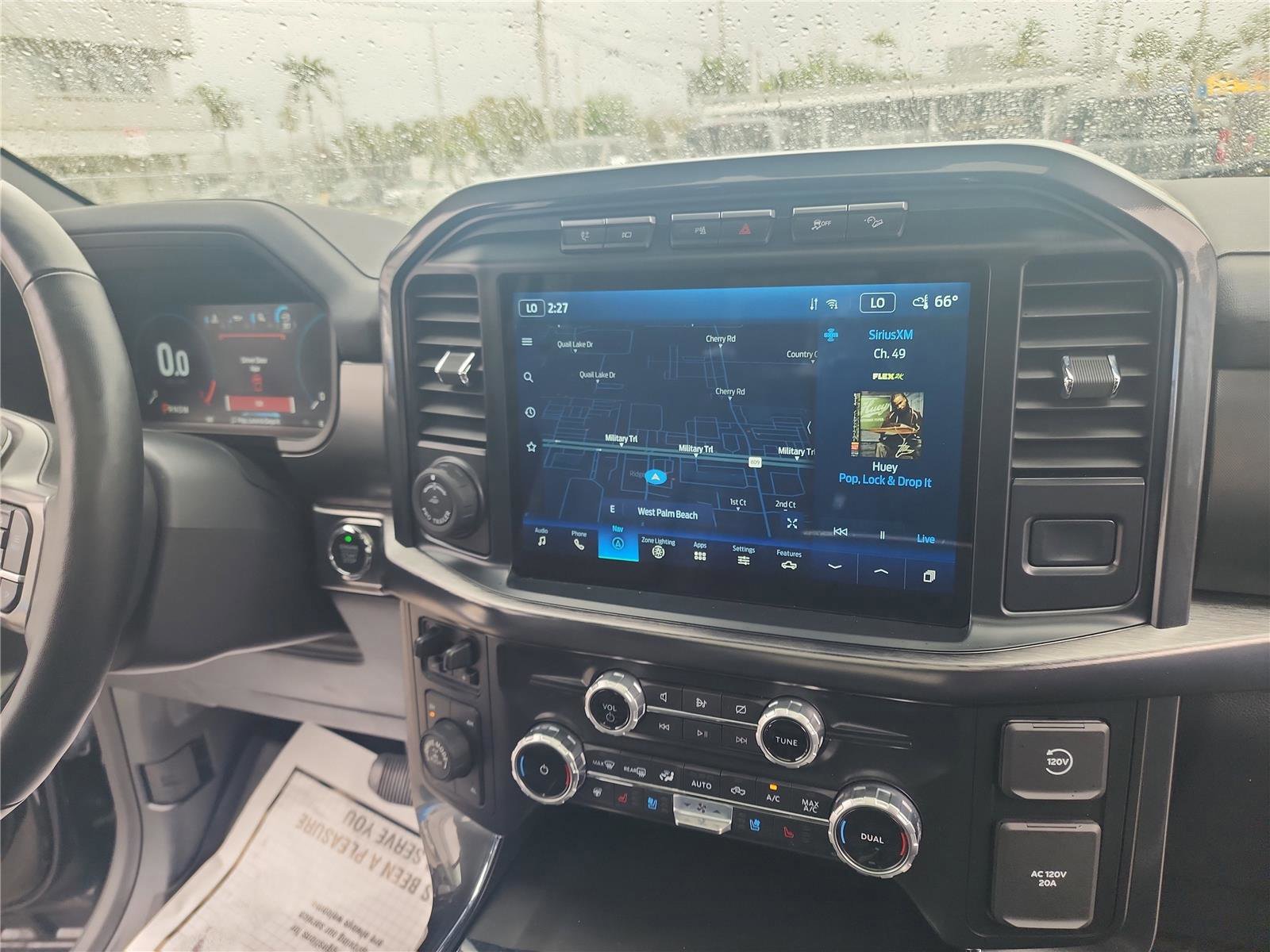 Certified 2022 Ford F150 Lariat w/ Equipment Group 502A High image 28