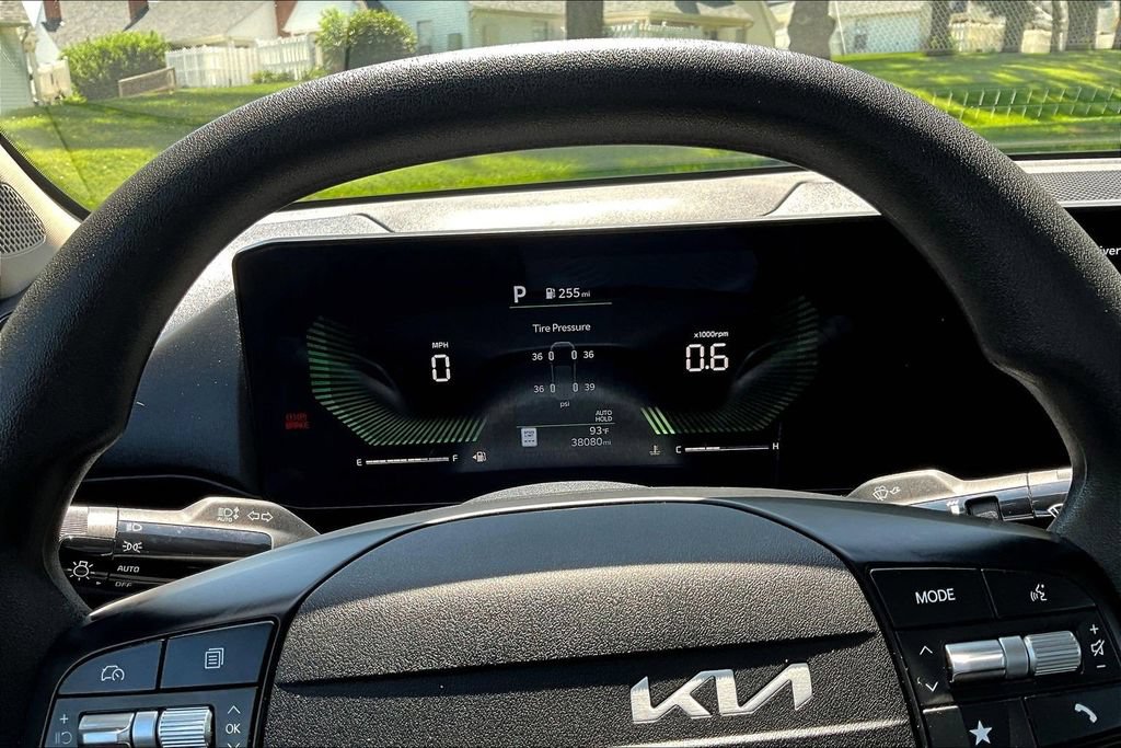 Used 2025 Kia K4 FWD image 14