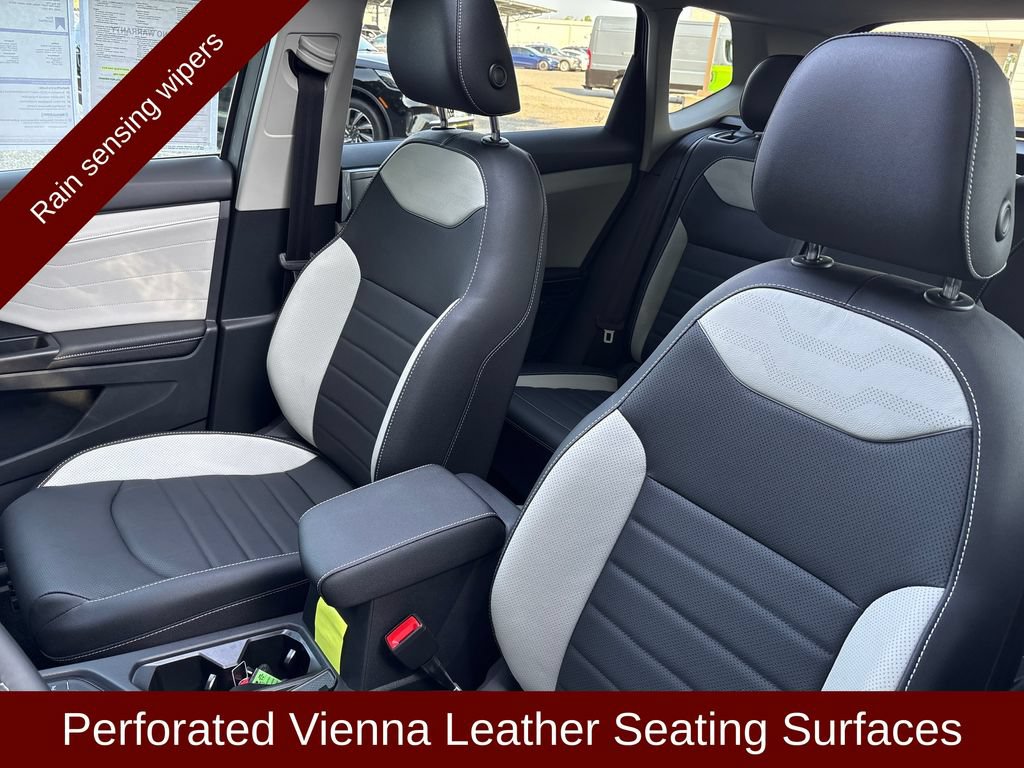 Used 2026 Volkswagen Taos SEL AWD/4WD image 19