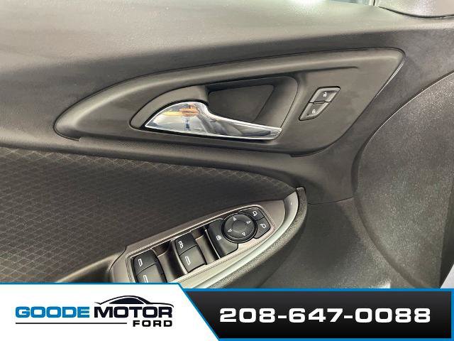 Used 2024 Chevrolet Malibu LT FWD image 9