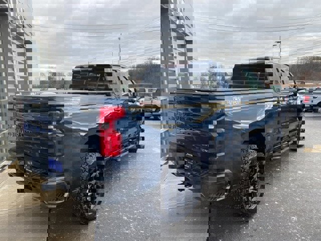 Used 2019 Chevrolet Silverado 1500 Custom Trail Boss w/ Custom Convenience Package image 3