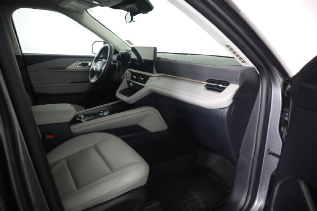 Certified 2025 Ford Explorer Active w/ Active Comfort Package AWD/4WD image 59