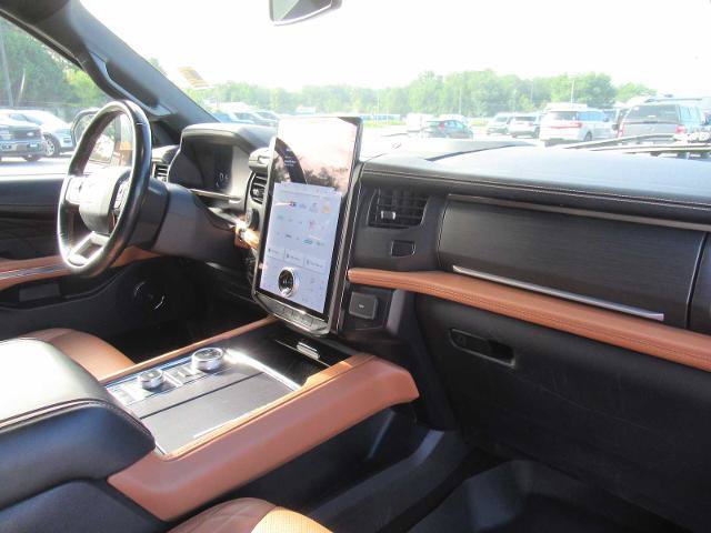 Certified 2022 Ford Expedition Platinum AWD/4WD image 22