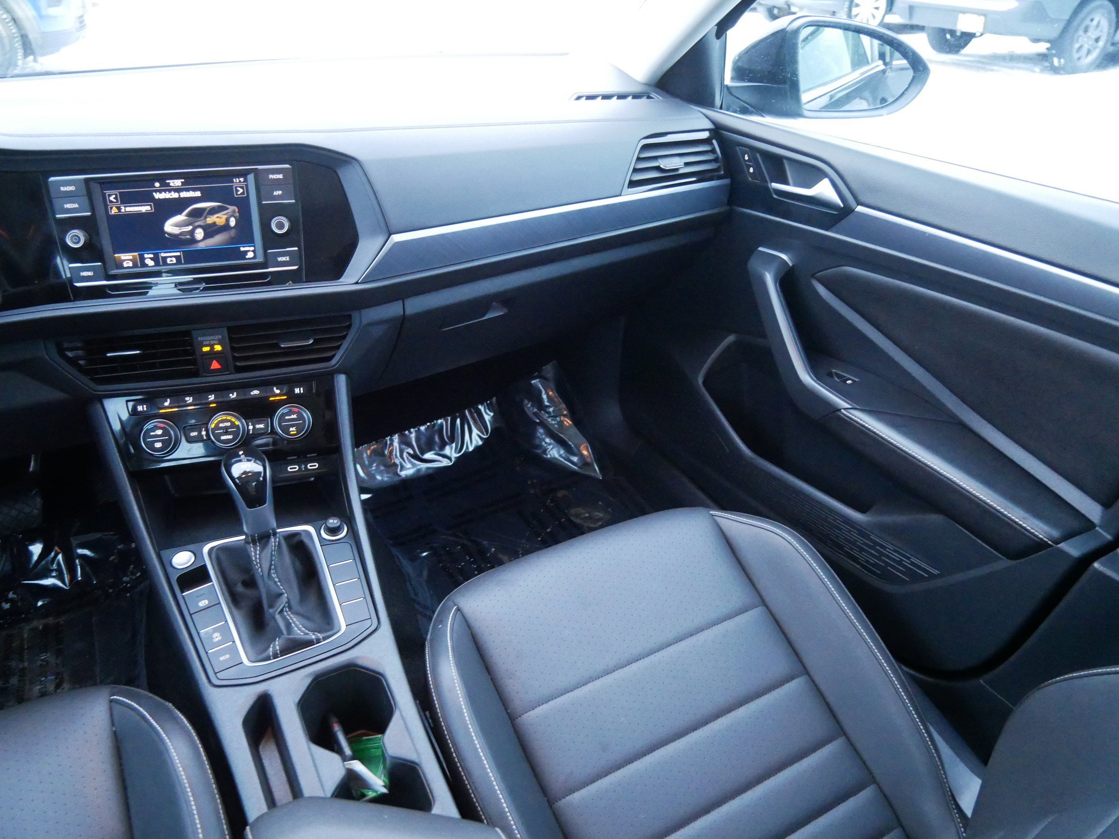 Used 2024 Volkswagen Jetta SE image 11