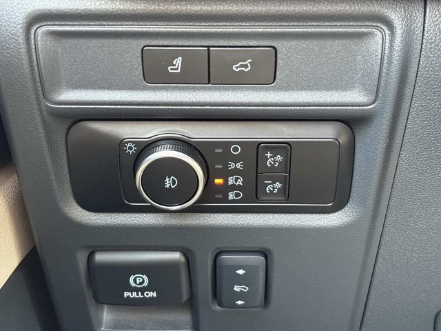 Certified 2024 Ford Expedition XLT RWD image 30