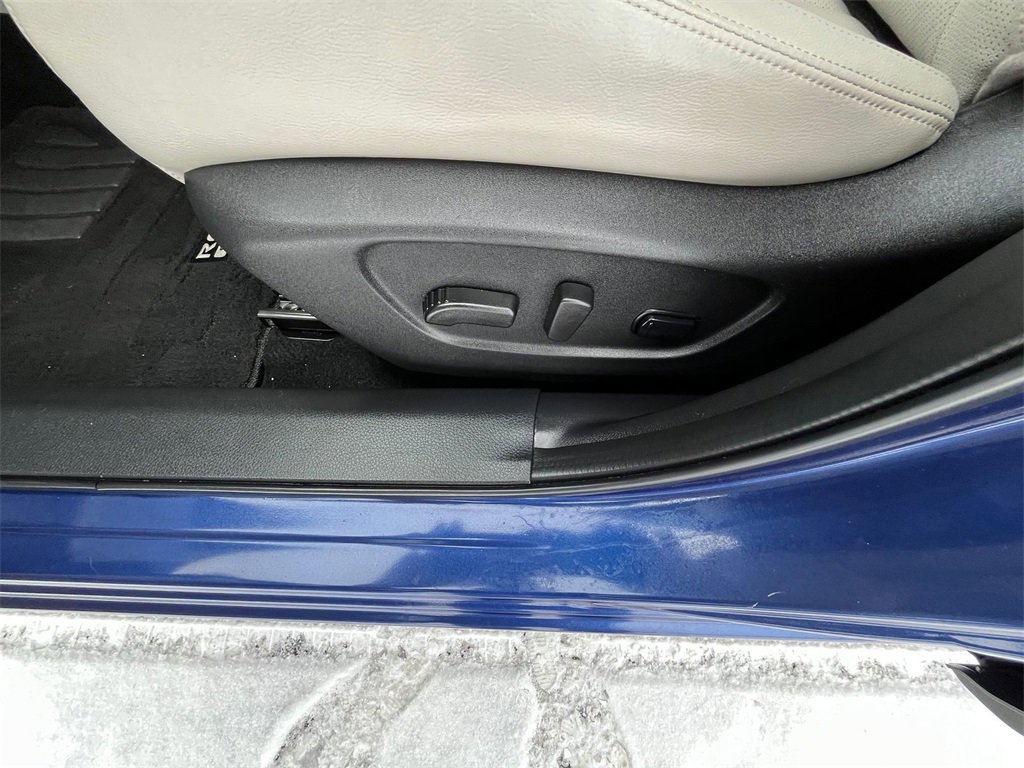 Used 2022 Nissan Rogue Sport SL image 9