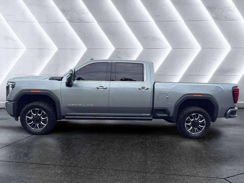 Used 2024 GMC Sierra 2500 Denali Ultimate w/ Max Trailering Package AWD/4WD image 4