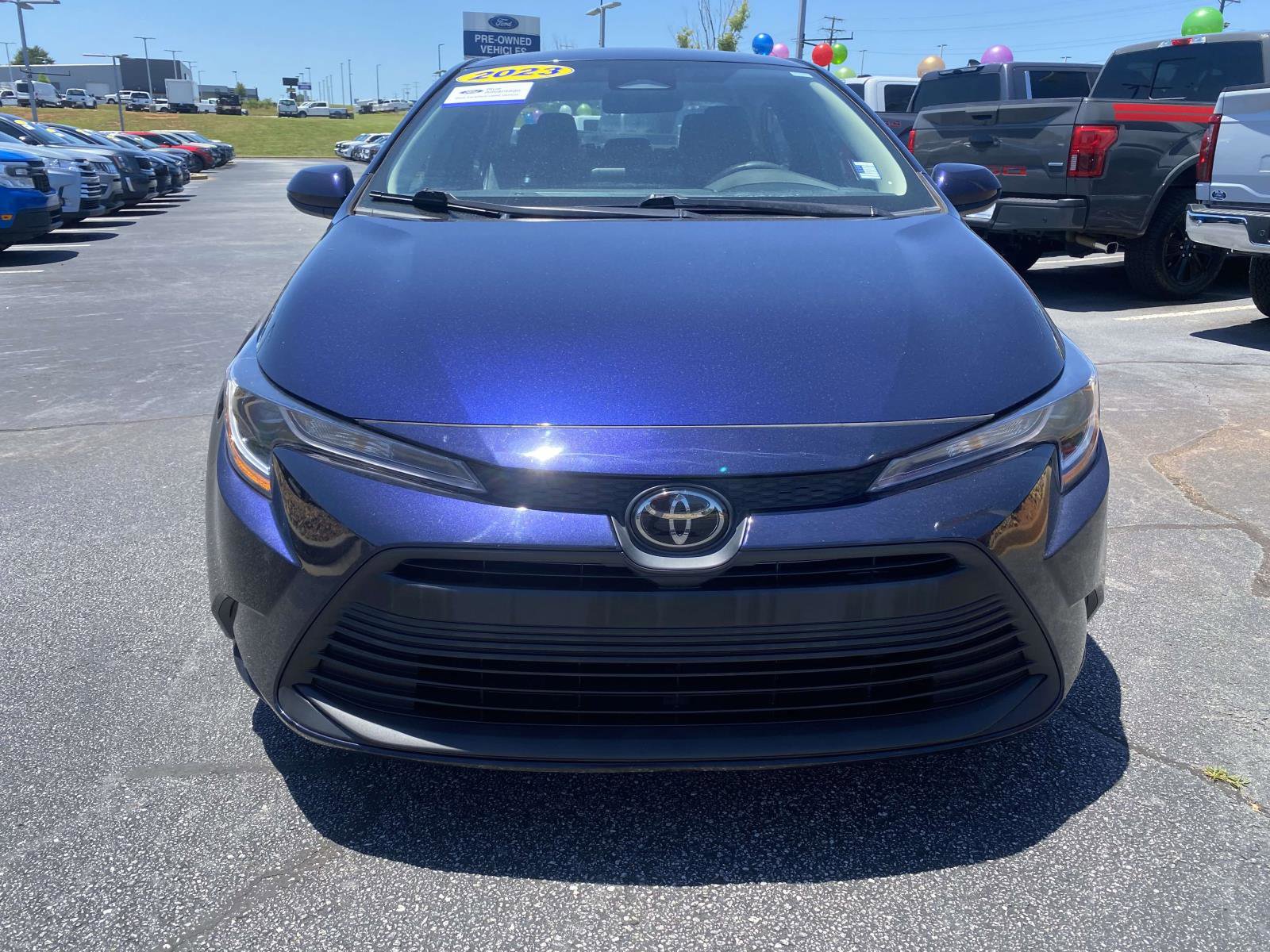 Used 2023 Toyota Corolla LE FWD video 2