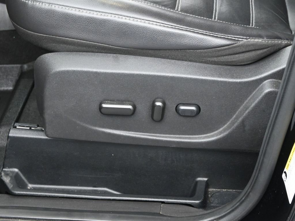 Certified 2017 Ford Escape Titanium w/ Equipment Group 301A image 17