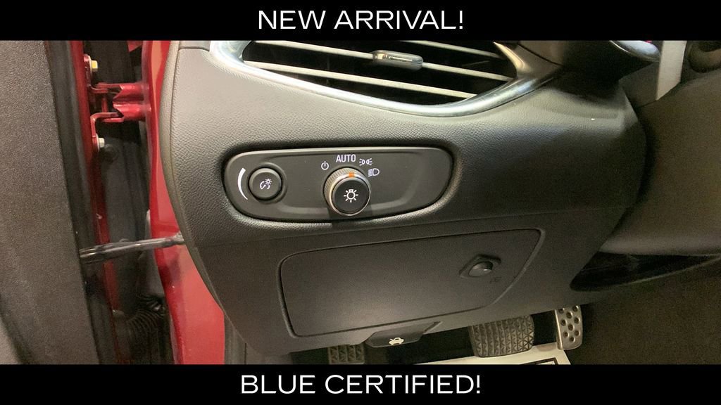 Used 2017 Chevrolet Malibu LT image 31