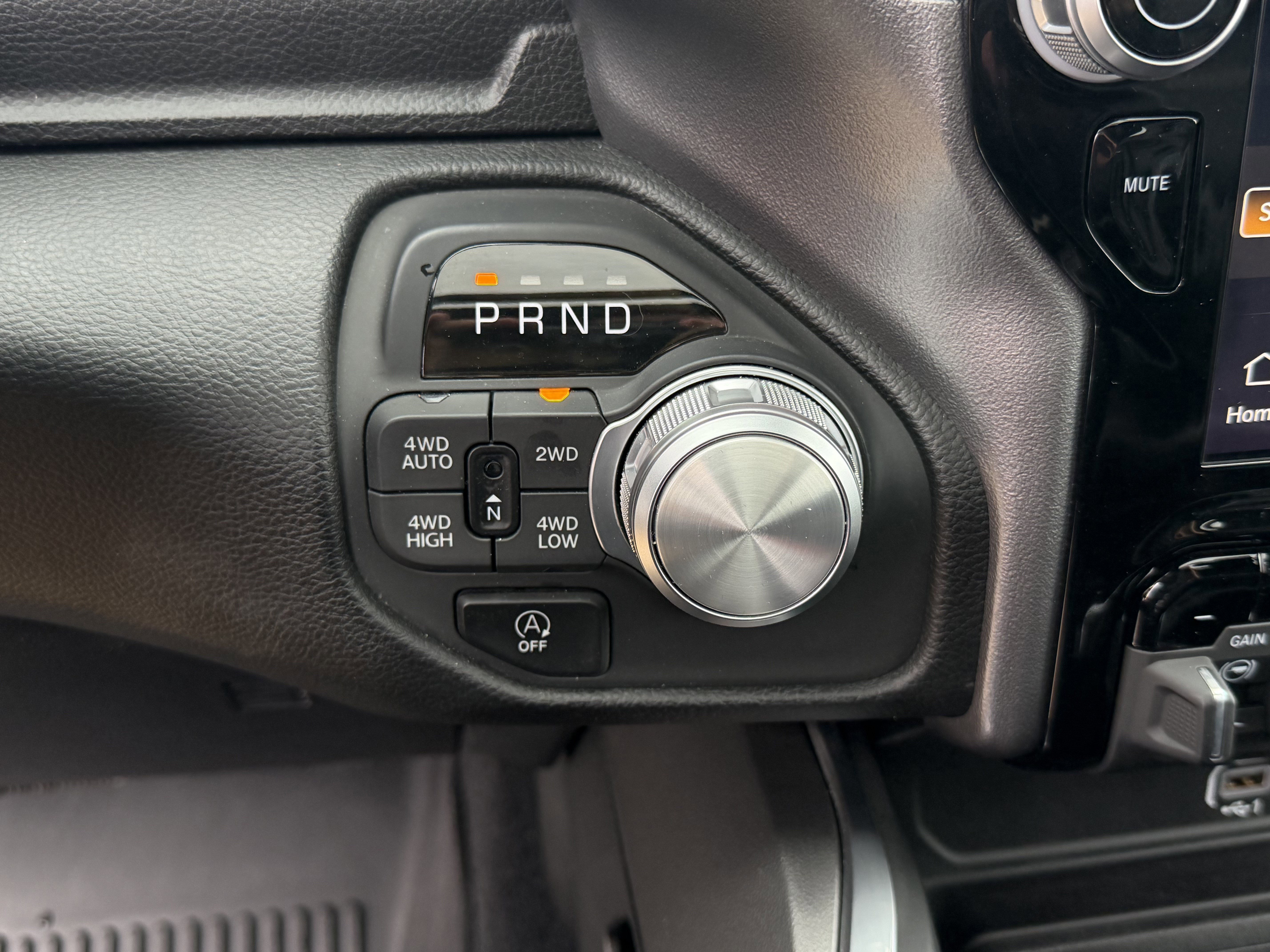 Used 2025 RAM 1500 Laramie w/ Laramie Southwest Edition image 26