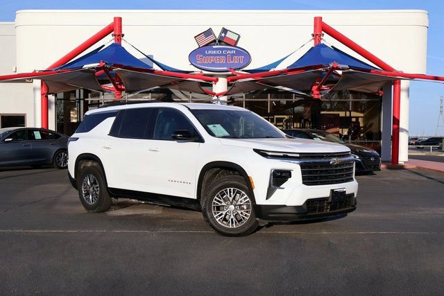 Used 2025 Chevrolet Traverse LT