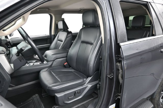 Certified 2024 Ford Expedition XLT RWD image 11