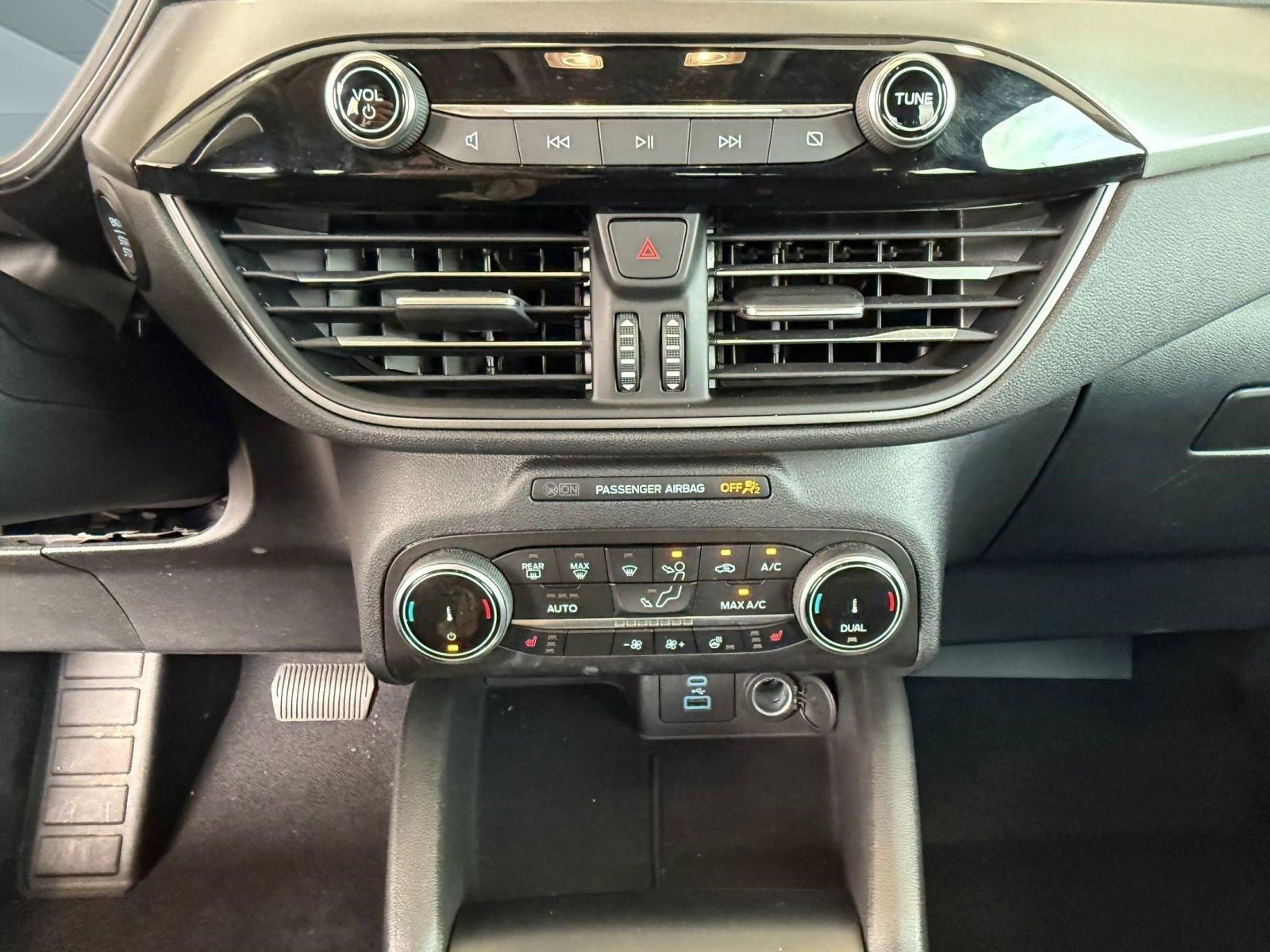 Certified 2023 Ford Escape Active w/ Cold Weather Package FWD image 28