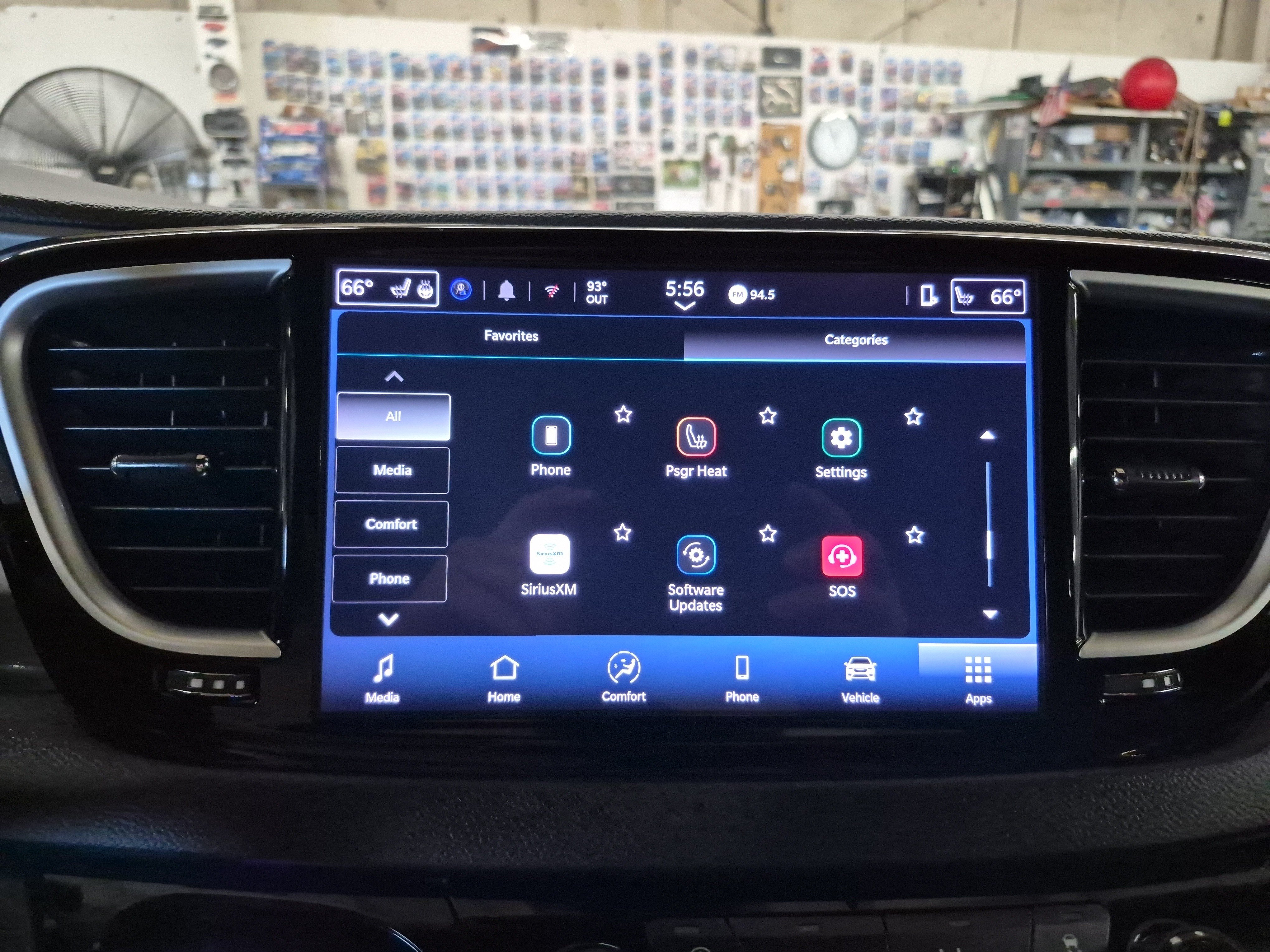 Used 2025 Chrysler Pacifica Select FWD image 36