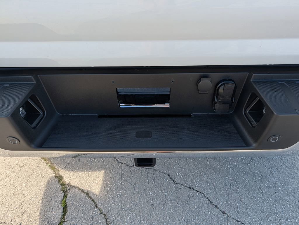 Certified 2025 Ford F150 Lariat w/ Equipment Group 501A Mid image 36