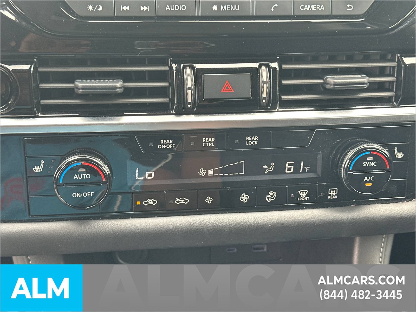 Used 2025 Nissan Pathfinder SV FWD image 34