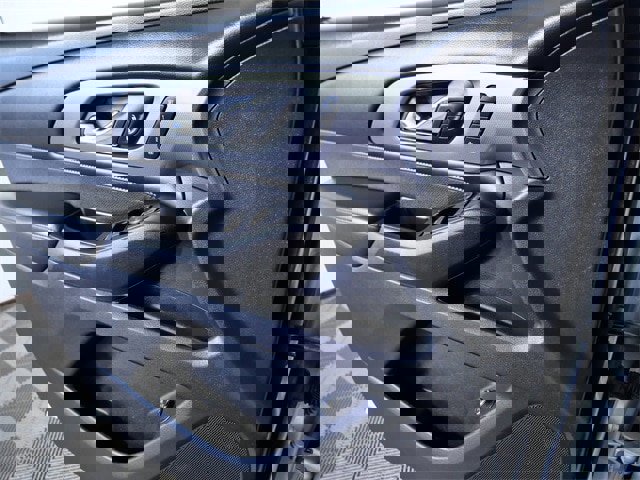 Used 2021 Chevrolet Traverse Premier w/ Redline Edition image 29