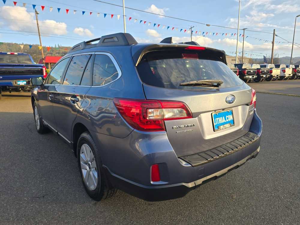 Used 2017 Subaru Outback 2.5i Premium image 3