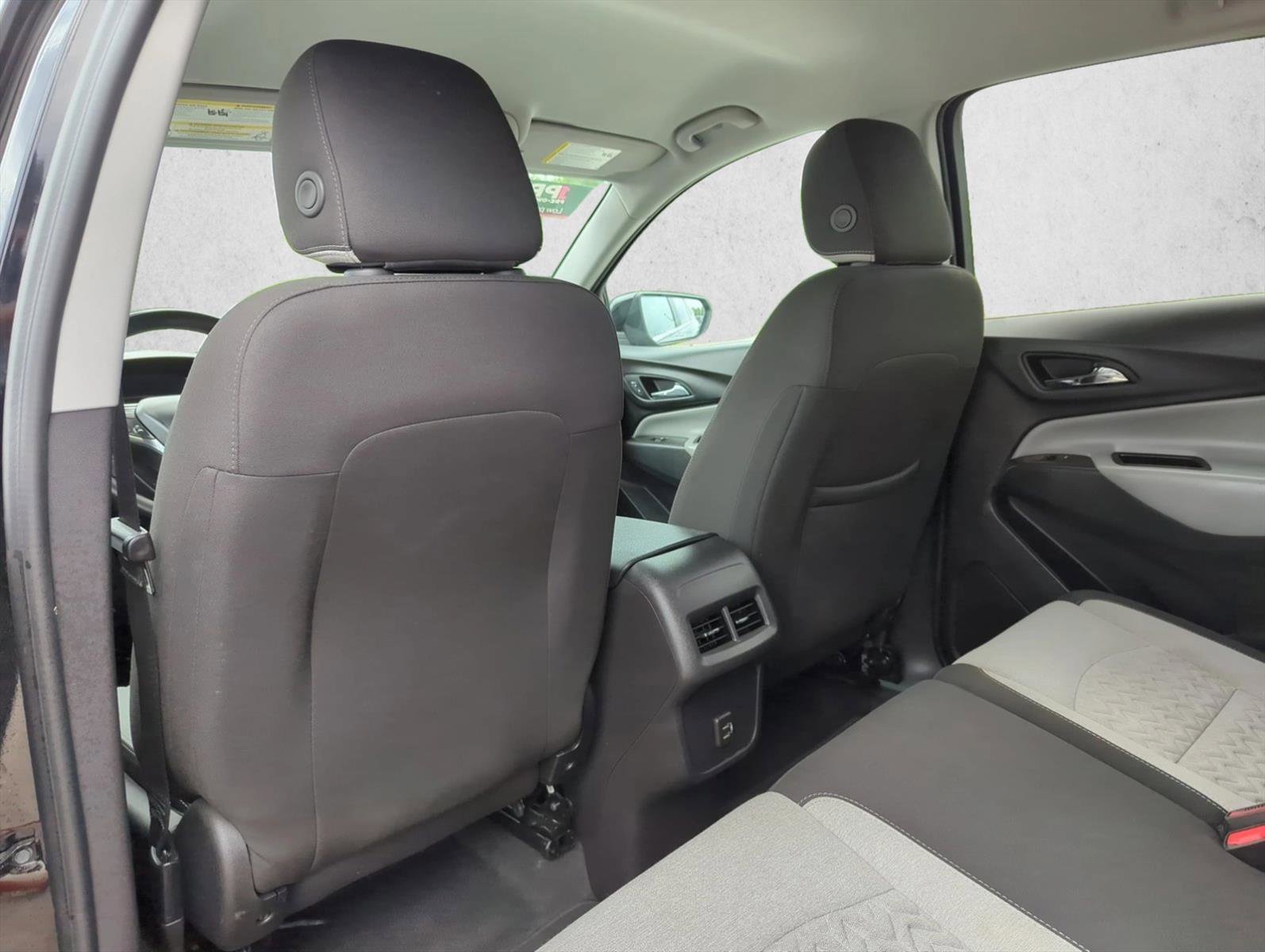 Used 2024 Chevrolet Equinox LT FWD image 17