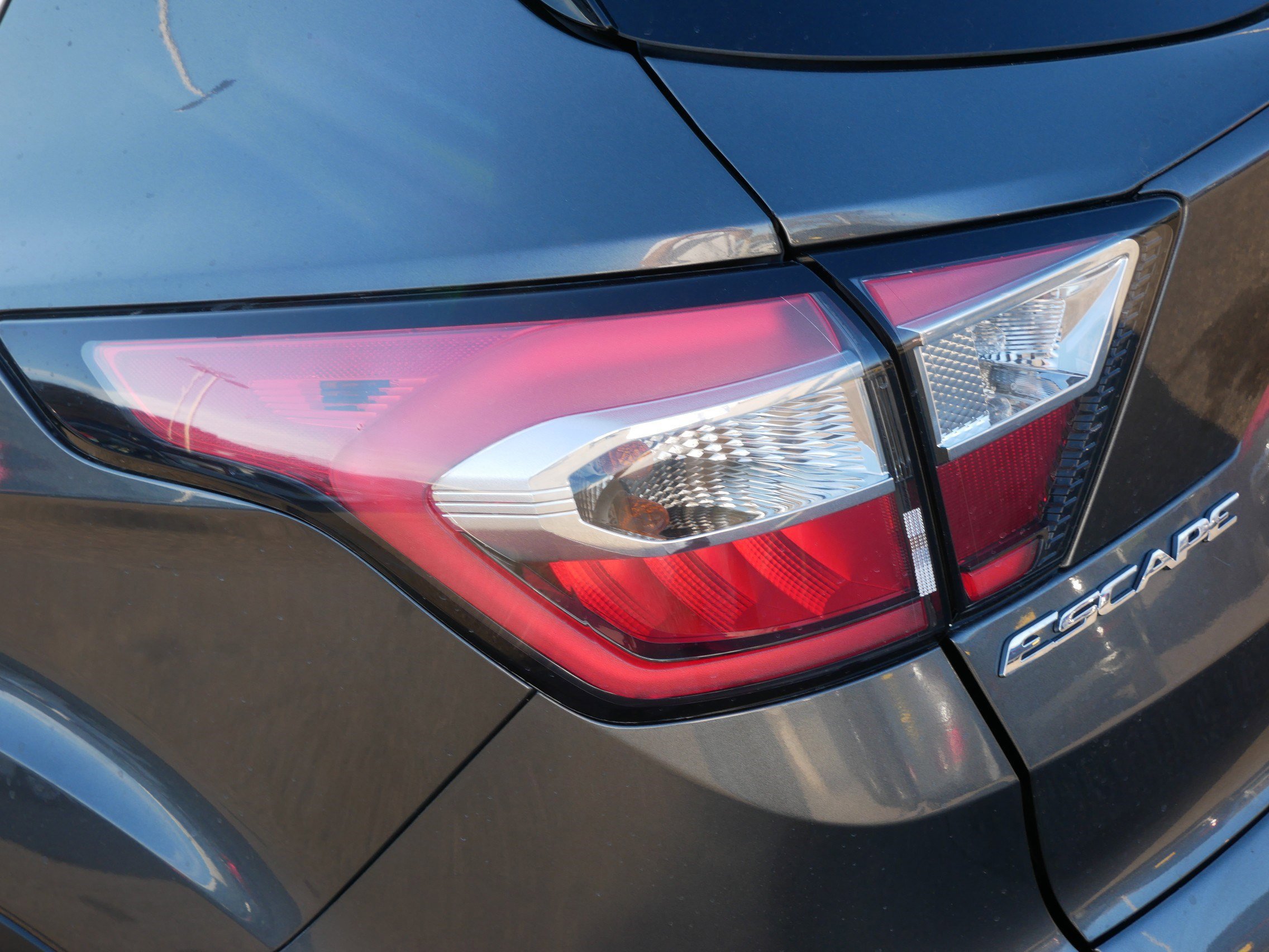 Certified 2017 Ford Escape SE w/ Equipment Group 201A image 17