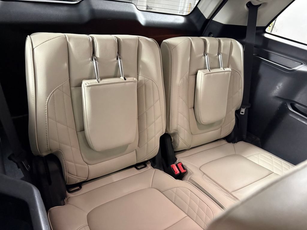 Certified 2018 Ford Explorer Platinum AWD/4WD image 38