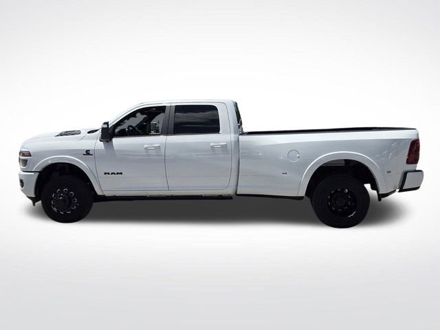 Used 2025 RAM 3500 Limited AWD/4WD image 2