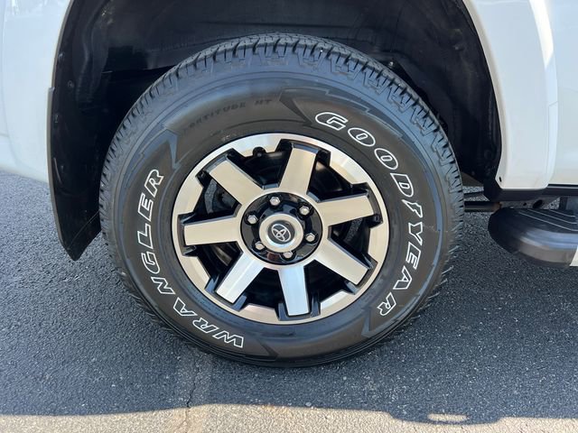 Used 2023 Toyota 4Runner TRD Off-Road AWD/4WD image 10