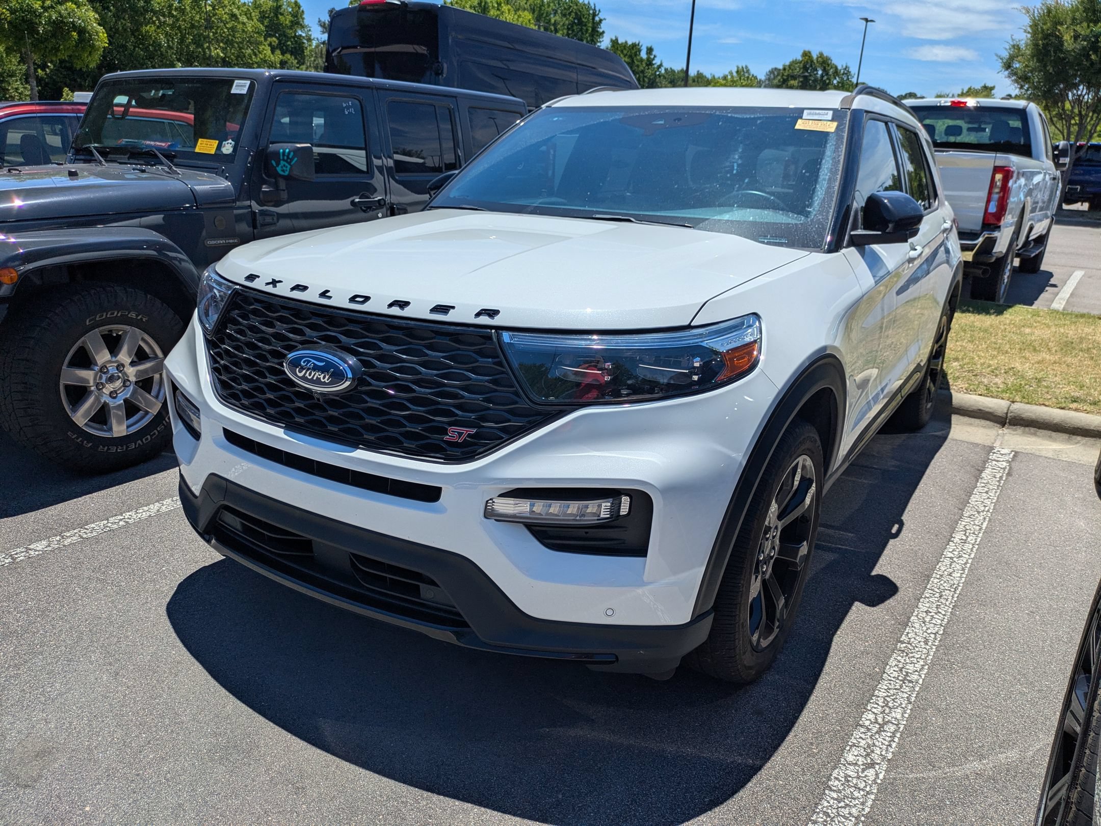 Certified 2023 Ford Explorer ST w/ Equipment Group 401A AWD/4WD image 3
