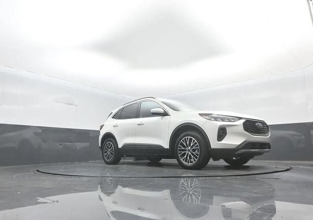 Certified 2024 Ford Escape SE FWD image 29