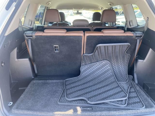 Used 2023 Volkswagen Atlas SE w/ Black Wheel Package FWD image 10