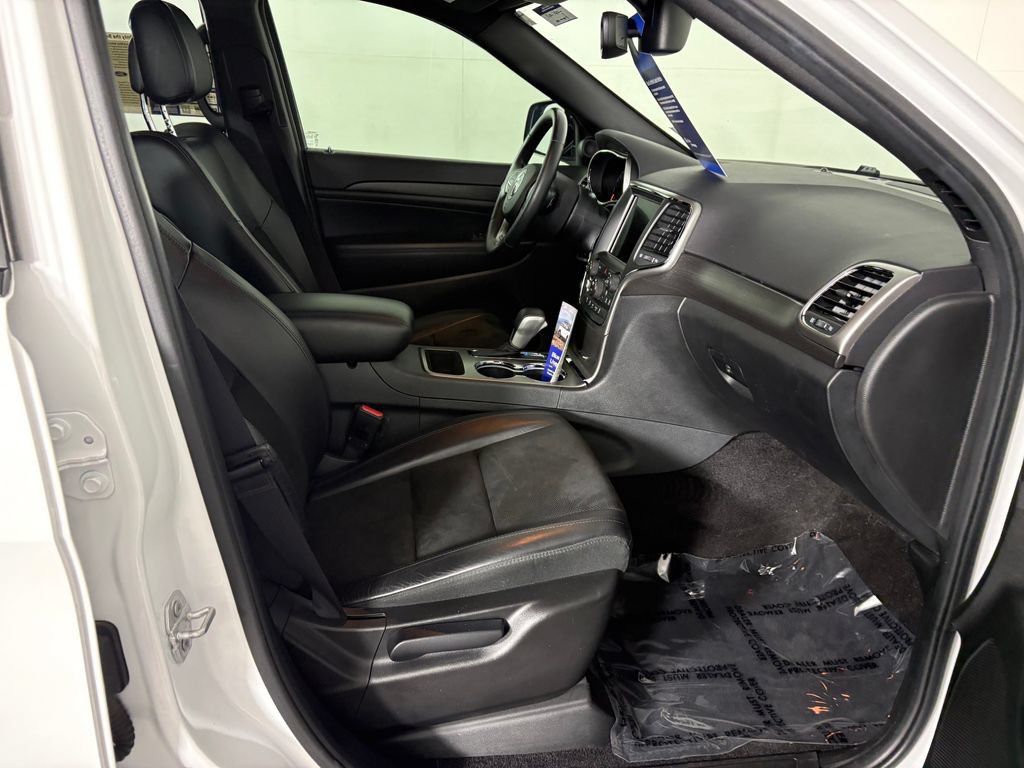 Used 2018 Jeep Grand Cherokee Altitude AWD/4WD image 36