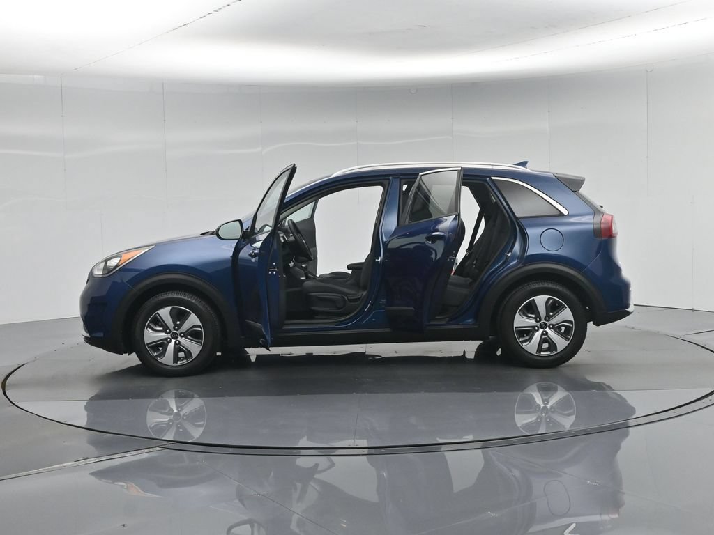 Used 2018 Kia Niro LX FWD image 67