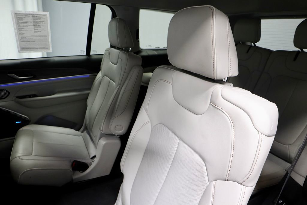 Used 2023 Jeep Grand Cherokee L Overland image 23